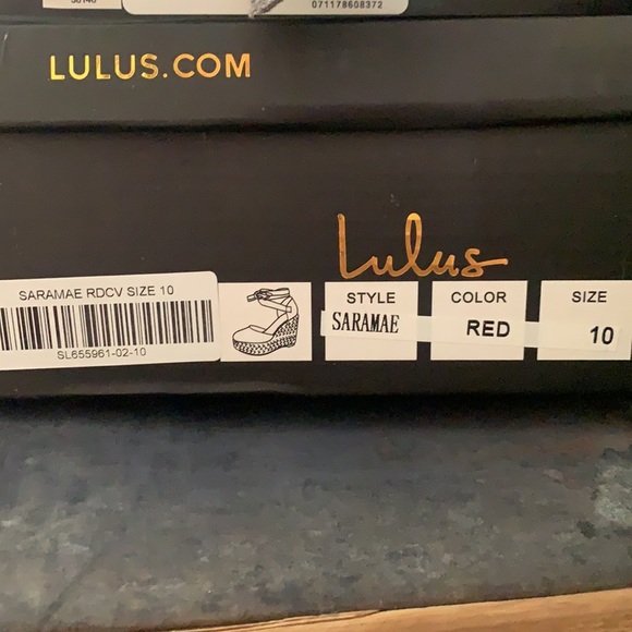 Lulu’s Red Lace-up Heel/Wedges - Picture 4 of 4
